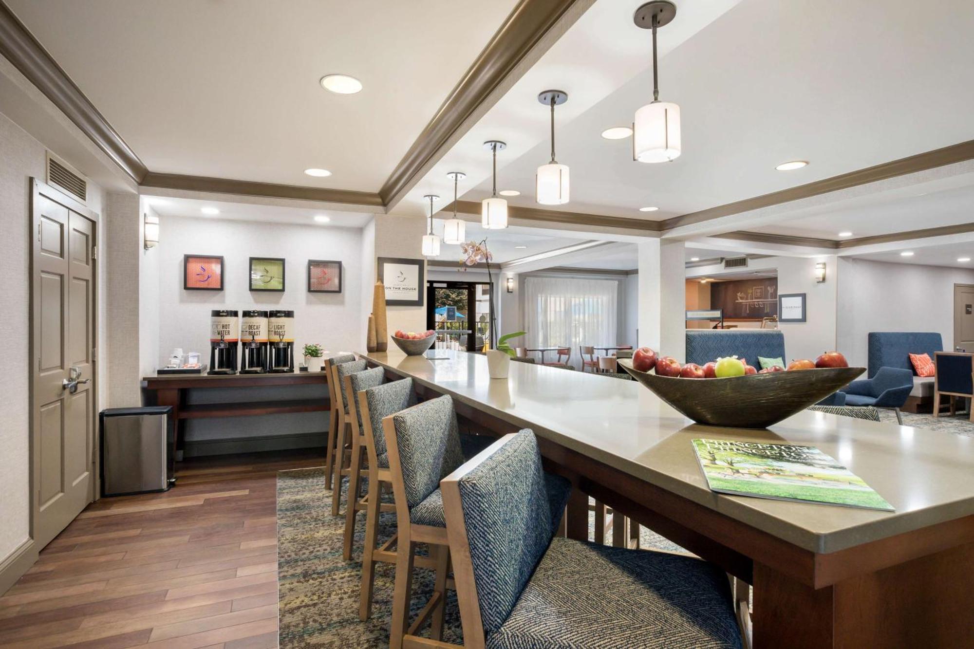 Hampton Inn Princeton Eksteriør bilde
